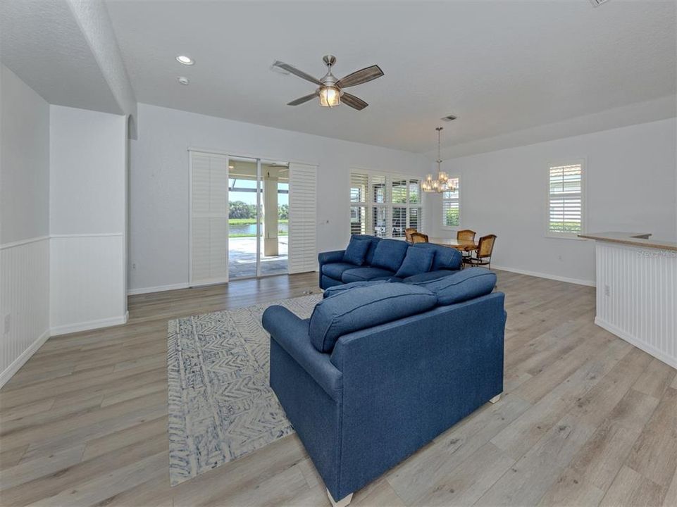 For Sale: $445,000 (3 beds, 2 baths, 1484 Square Feet)