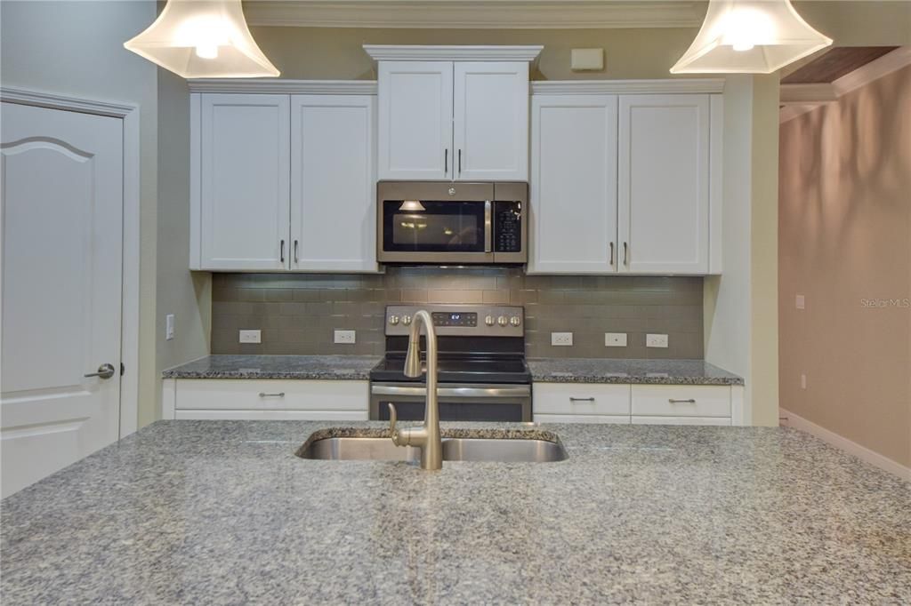 For Rent: $3,000 (3 beds, 2 baths, 1790 Square Feet)