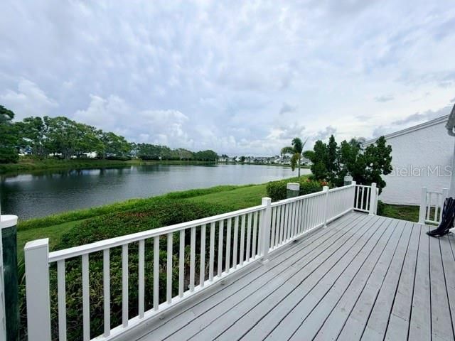 For Sale: $339,500 (2 beds, 2 baths, 1132 Square Feet)