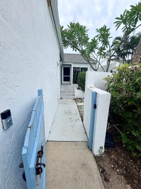 For Sale: $339,500 (2 beds, 2 baths, 1132 Square Feet)