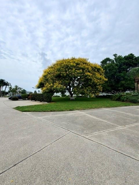 For Sale: $339,500 (2 beds, 2 baths, 1132 Square Feet)
