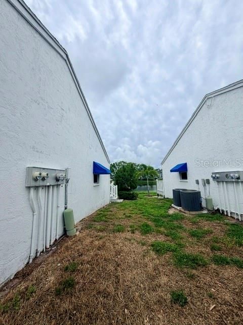 For Sale: $339,500 (2 beds, 2 baths, 1132 Square Feet)