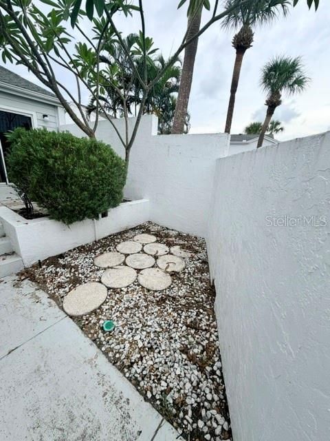 For Sale: $339,500 (2 beds, 2 baths, 1132 Square Feet)