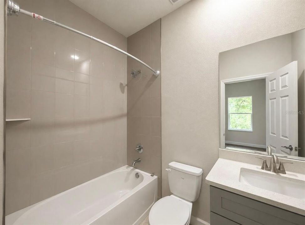 For Rent: $1,595 (3 beds, 3 baths, 1352 Square Feet)
