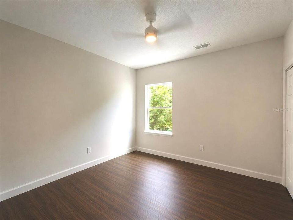 For Rent: $1,595 (3 beds, 3 baths, 1352 Square Feet)