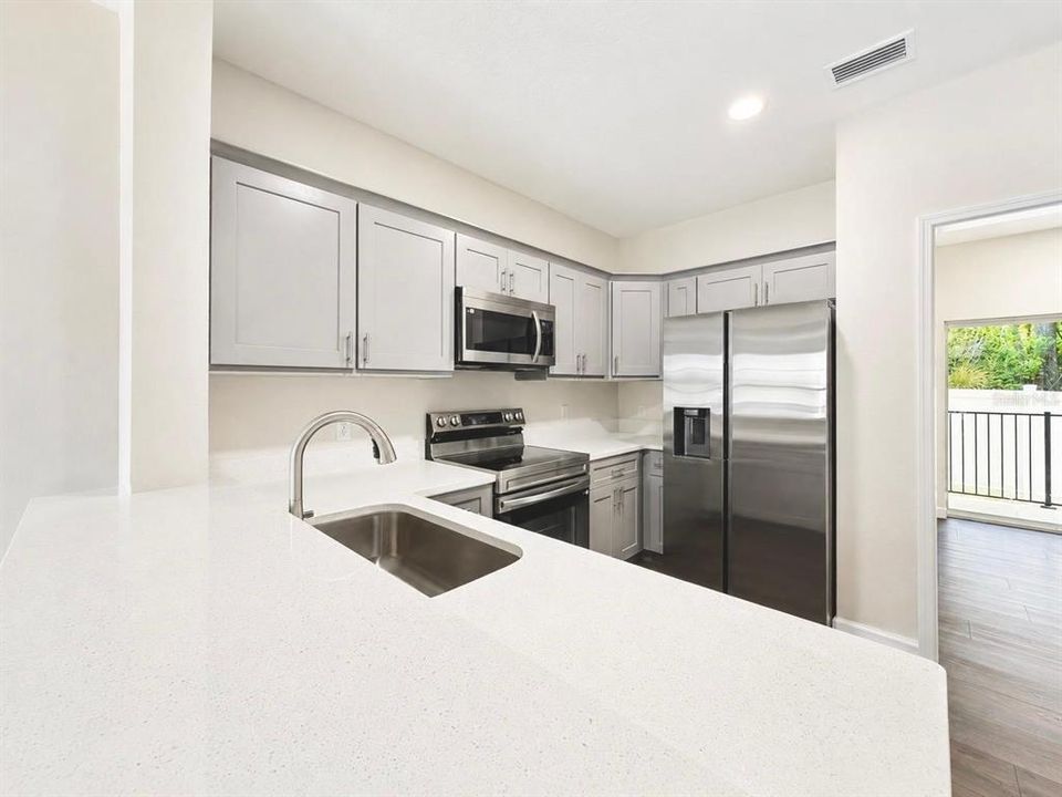 For Rent: $1,595 (3 beds, 3 baths, 1352 Square Feet)