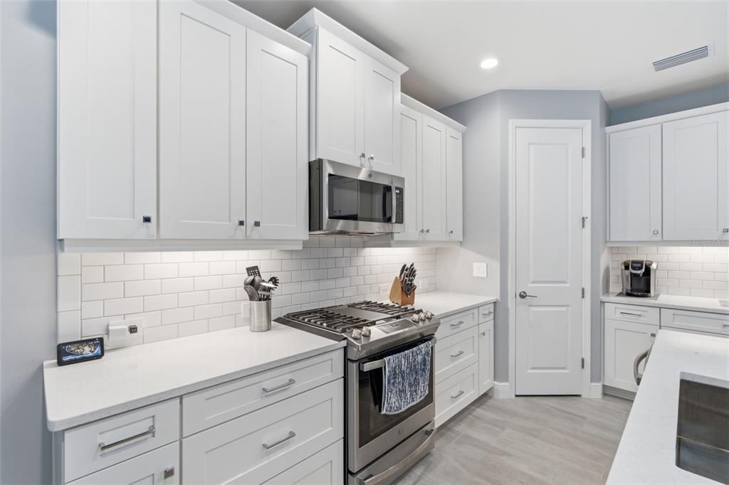 For Sale: $615,000 (3 beds, 2 baths, 2016 Square Feet)