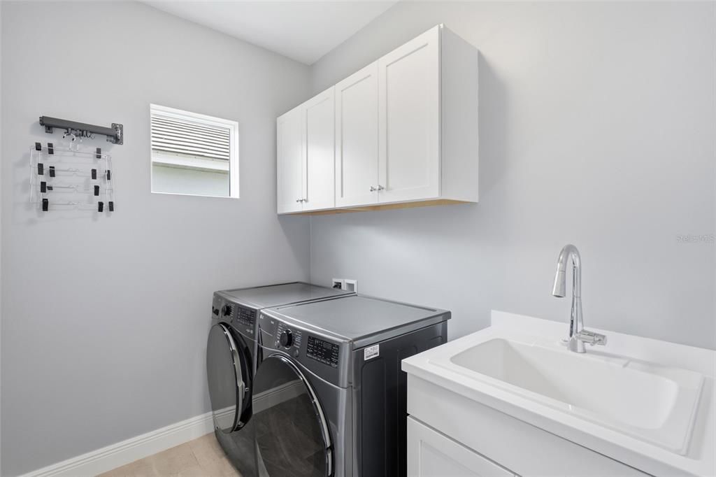 For Sale: $615,000 (3 beds, 2 baths, 2016 Square Feet)