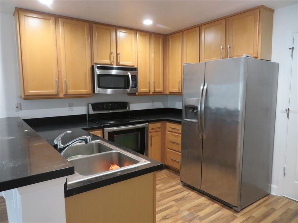 For Rent: $2,249 (3 beds, 2 baths, 1480 Square Feet)