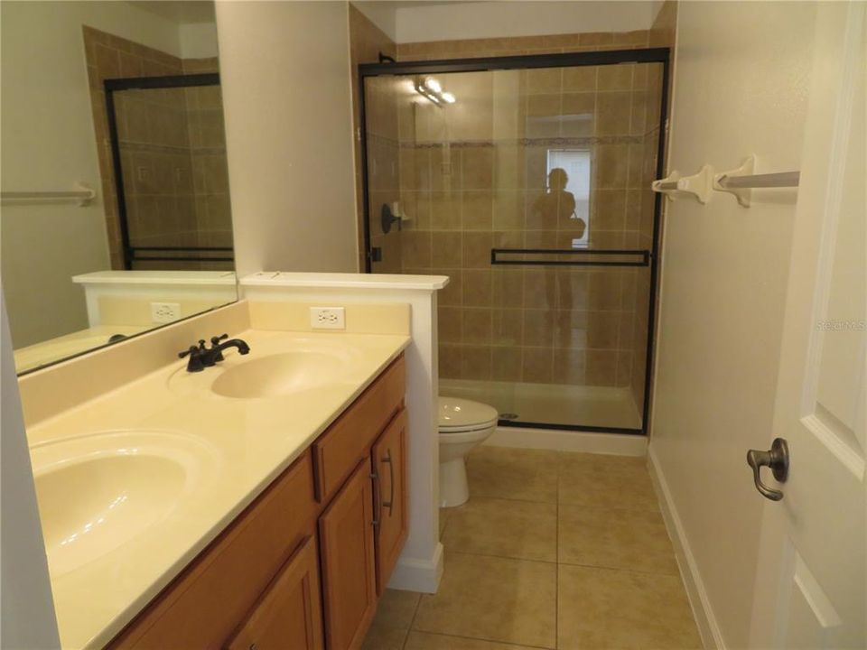 For Rent: $2,249 (3 beds, 2 baths, 1480 Square Feet)