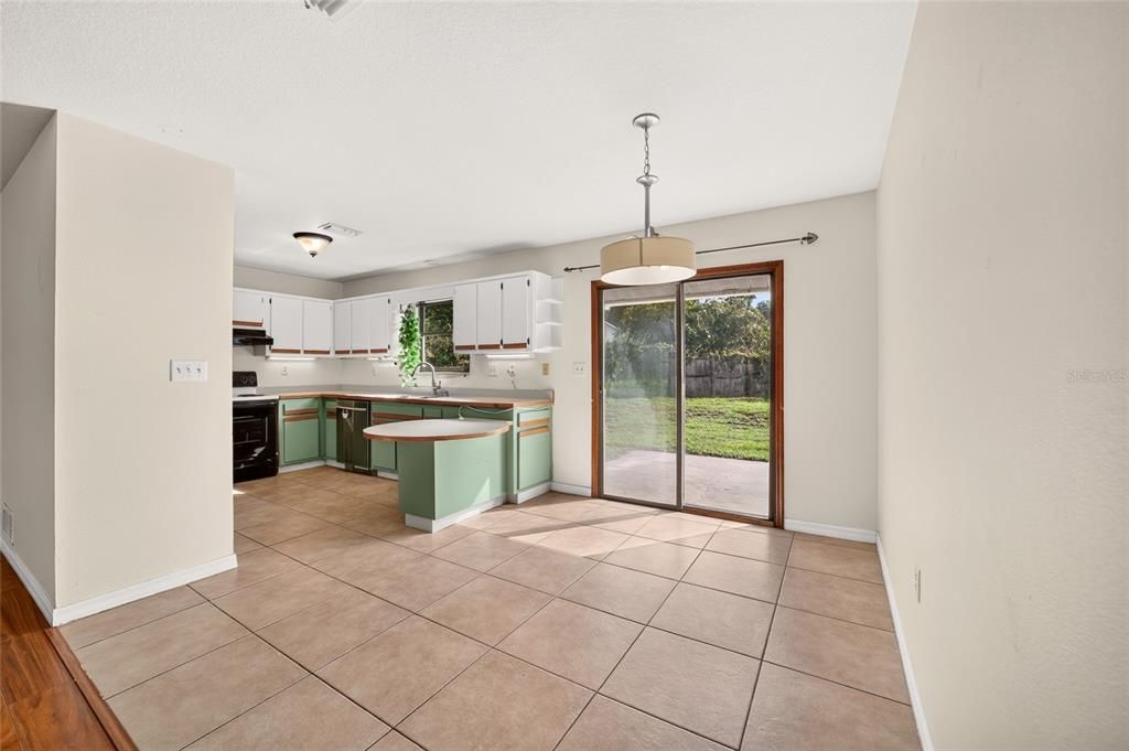 For Sale: $280,000 (3 beds, 2 baths, 1482 Square Feet)