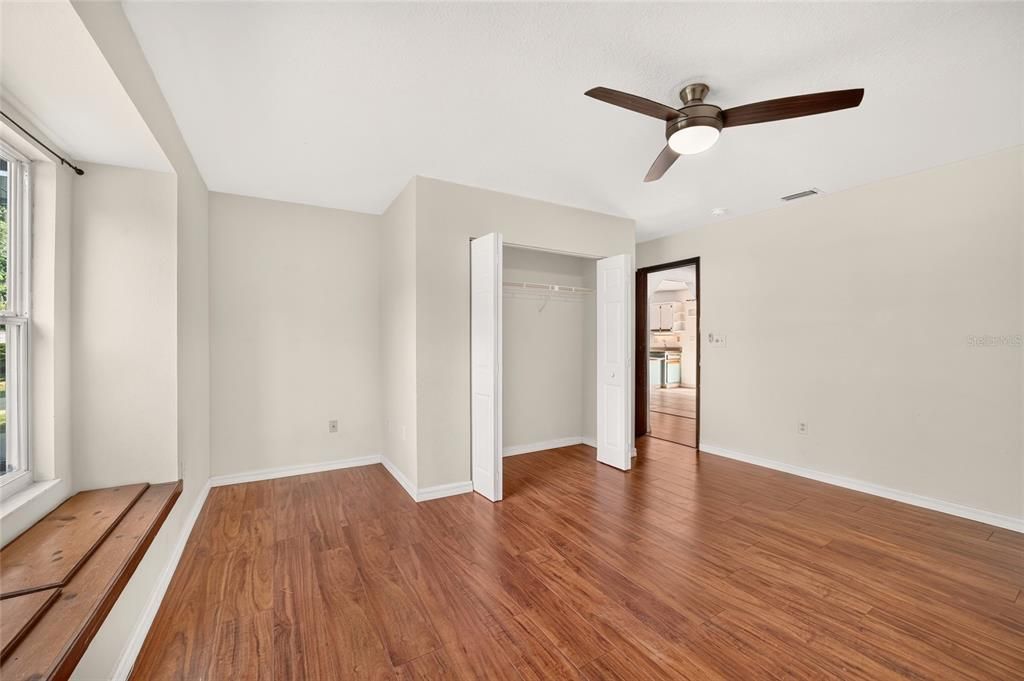 For Sale: $280,000 (3 beds, 2 baths, 1482 Square Feet)