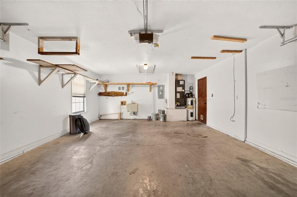 For Sale: $280,000 (3 beds, 2 baths, 1482 Square Feet)