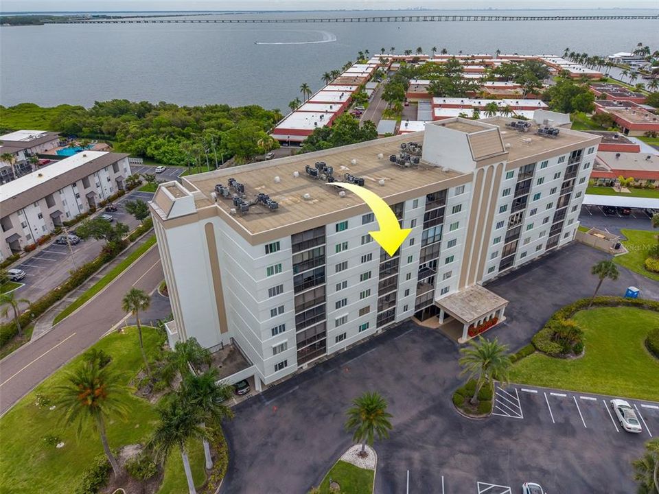 For Rent: $2,000 (2 beds, 2 baths, 915 Square Feet)