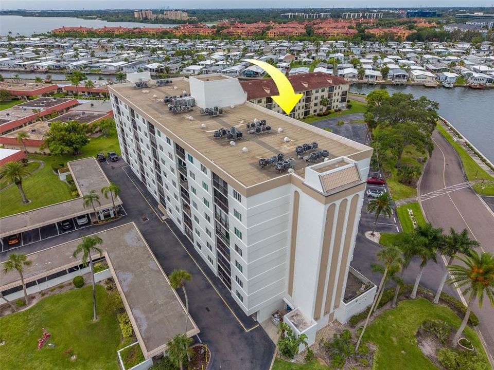 For Rent: $2,000 (2 beds, 2 baths, 915 Square Feet)