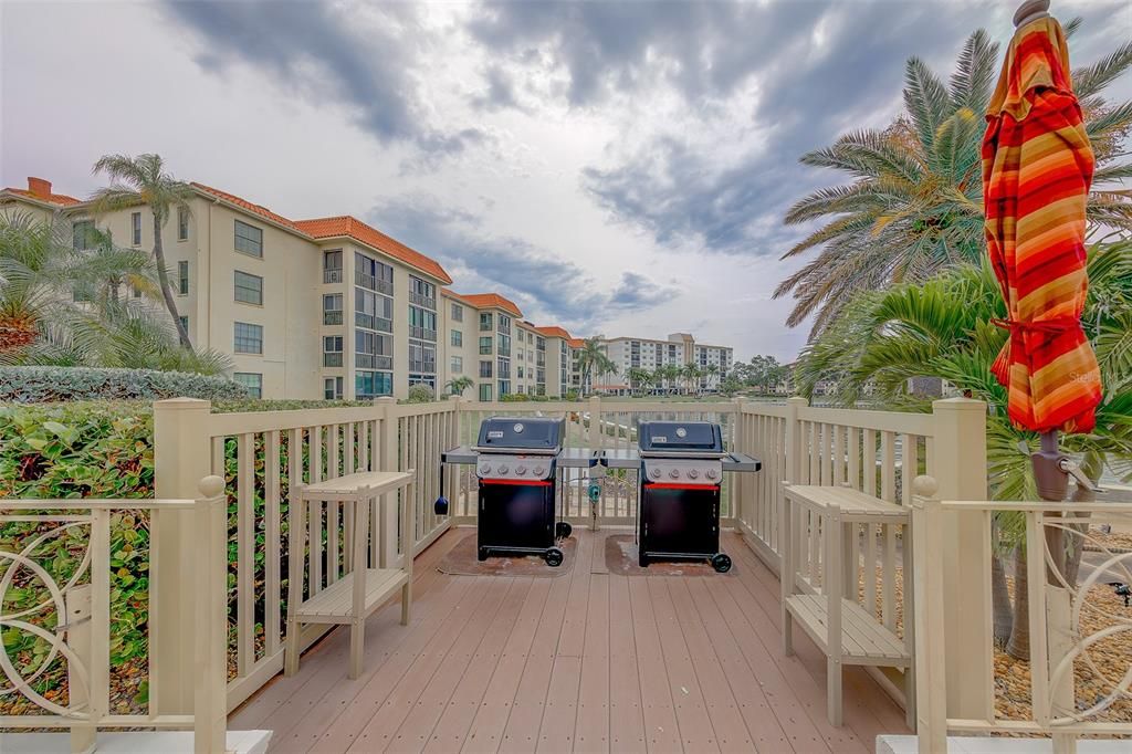 For Rent: $2,000 (2 beds, 2 baths, 915 Square Feet)