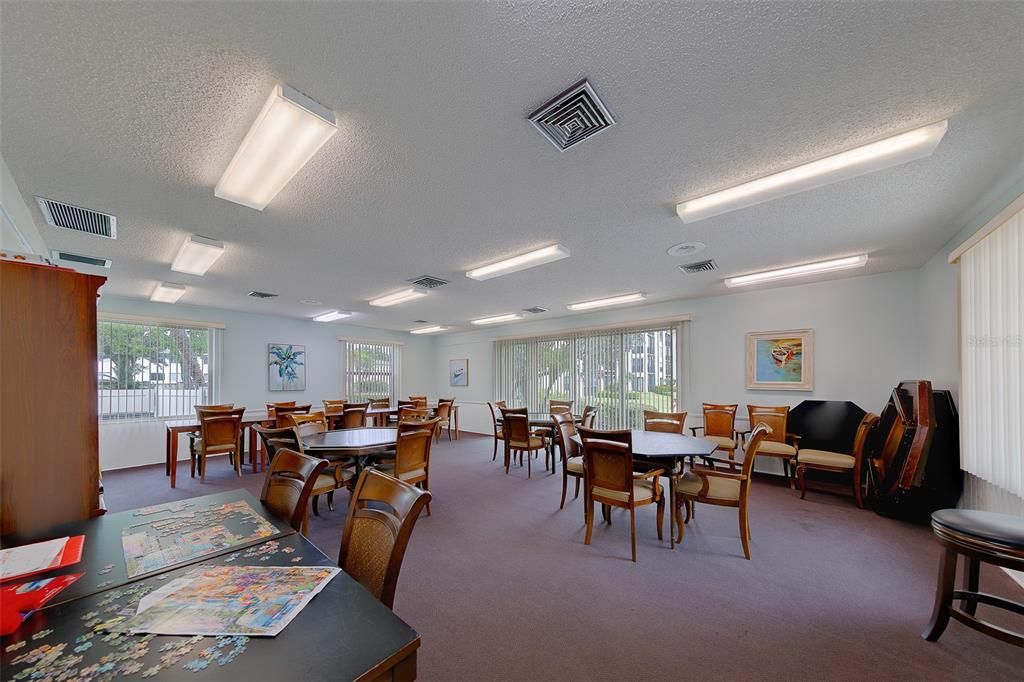 For Rent: $2,000 (2 beds, 2 baths, 915 Square Feet)