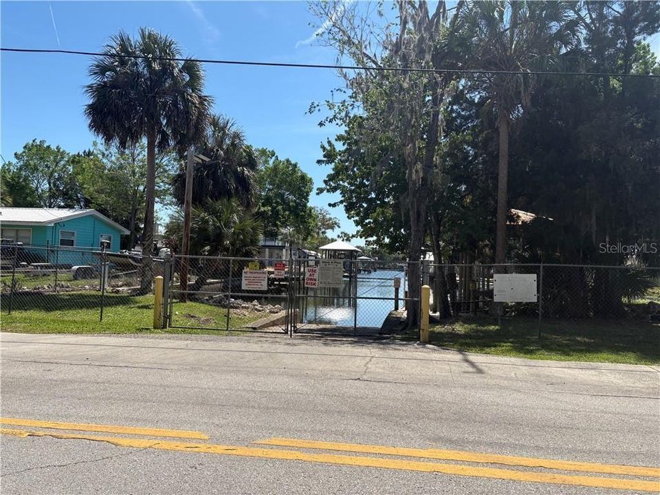 En Venta: $45,900 (0.57 acres)