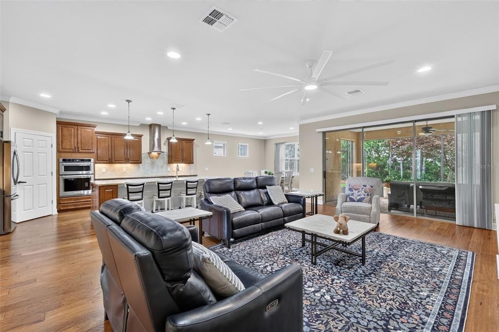 Active With Contract: $459,000 (3 beds, 3 baths, 2530 Square Feet)