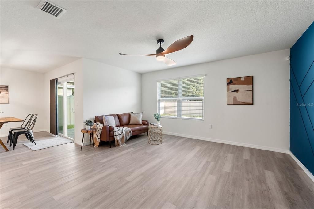 For Sale: $329,900 (4 beds, 2 baths, 1768 Square Feet)