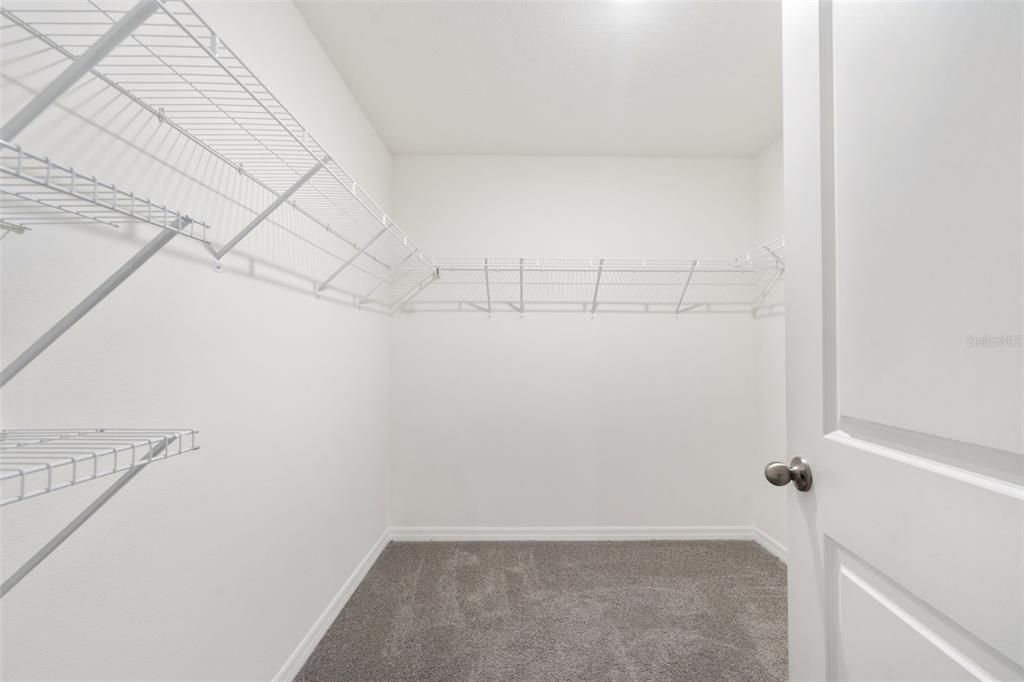 For Sale: $329,900 (4 beds, 2 baths, 1768 Square Feet)