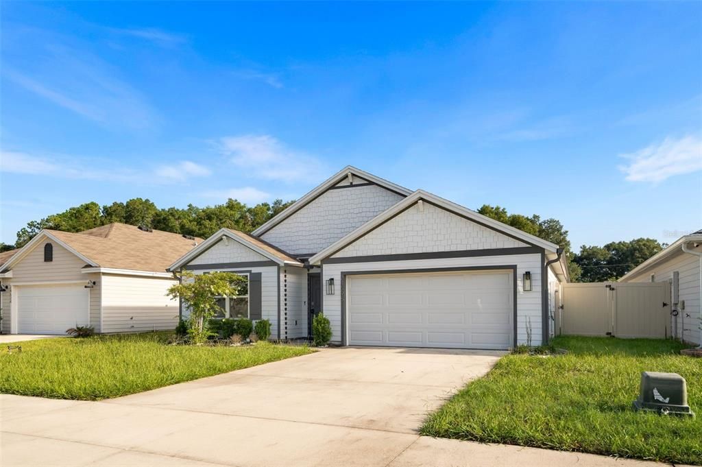 For Sale: $329,900 (4 beds, 2 baths, 1768 Square Feet)