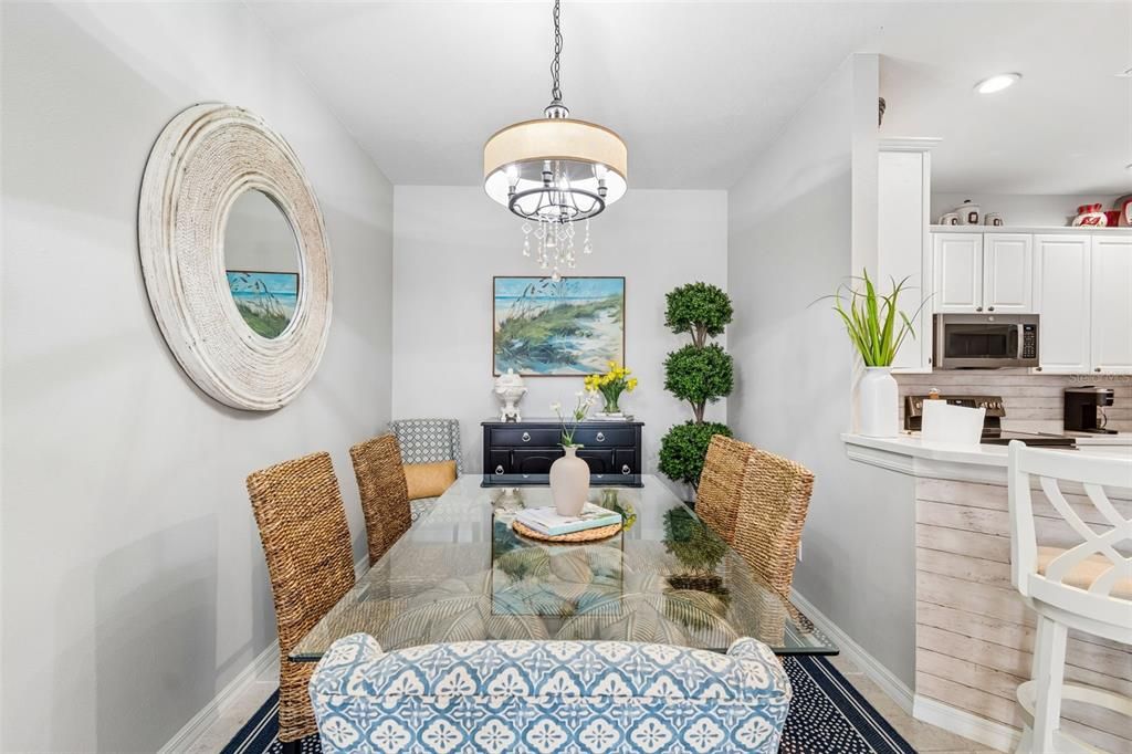 Active With Contract: $259,900 (2 beds, 2 baths, 1393 Square Feet)