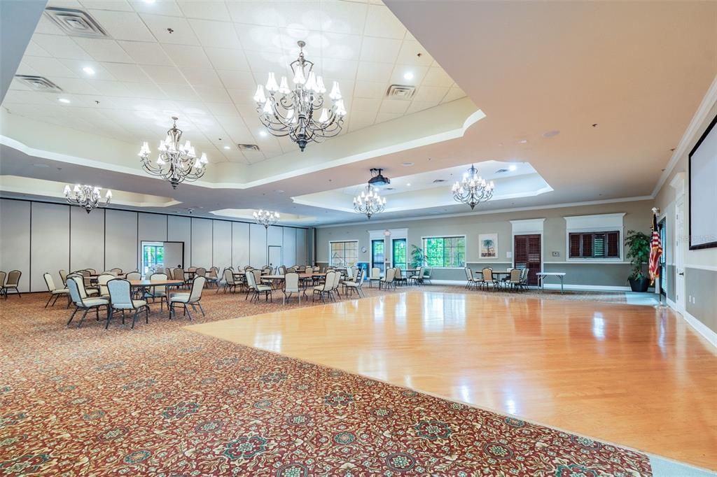 Active With Contract: $259,900 (2 beds, 2 baths, 1393 Square Feet)