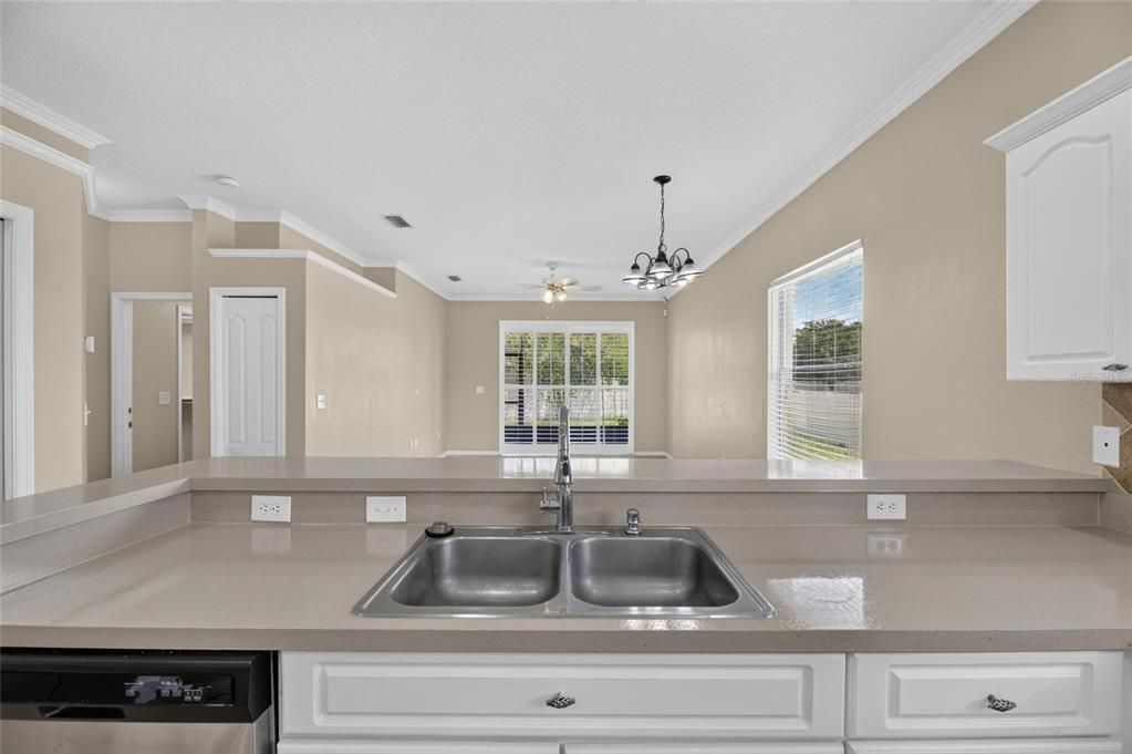 For Sale: $443,950 (4 beds, 2 baths, 1946 Square Feet)