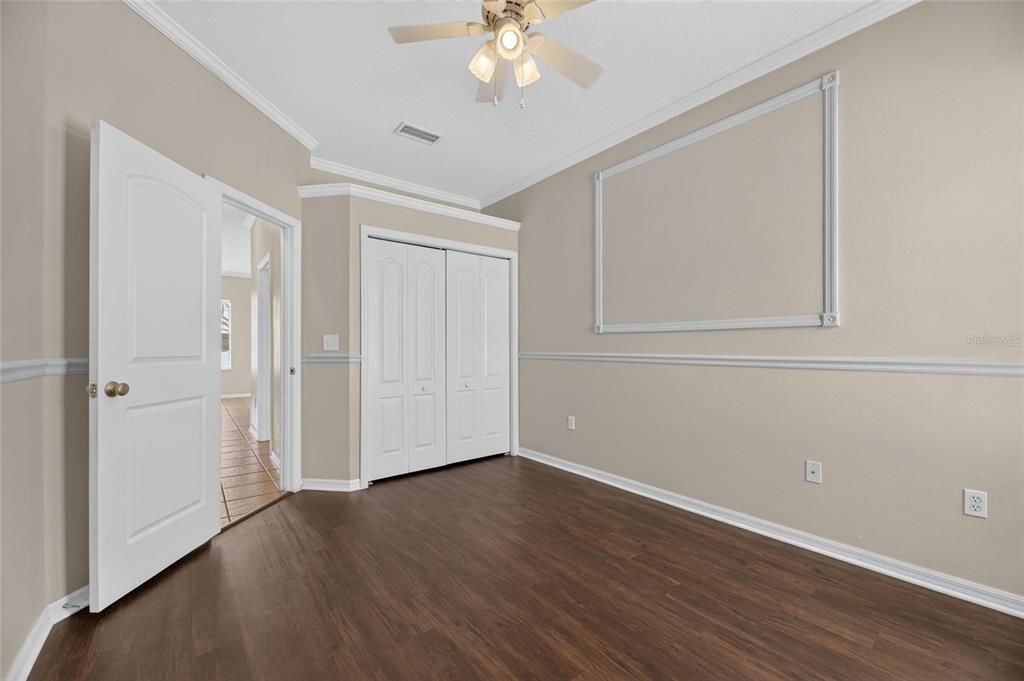 For Sale: $443,950 (4 beds, 2 baths, 1946 Square Feet)