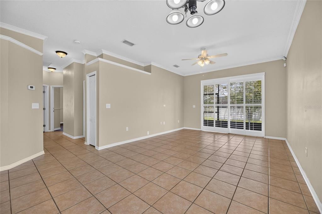 For Sale: $443,950 (4 beds, 2 baths, 1946 Square Feet)