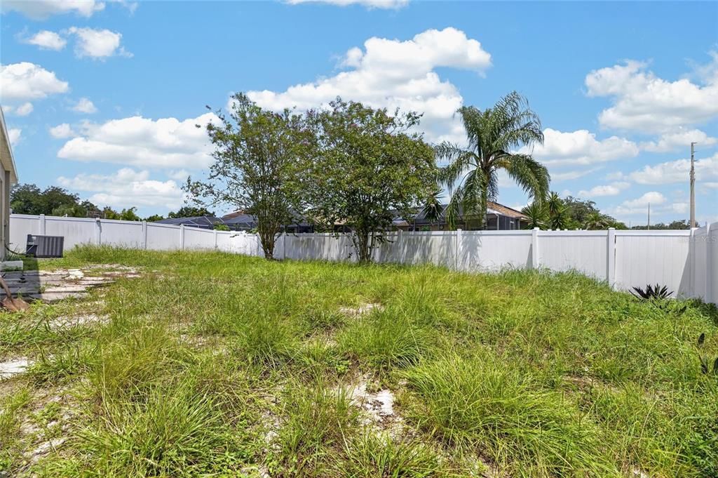 For Sale: $443,950 (4 beds, 2 baths, 1946 Square Feet)