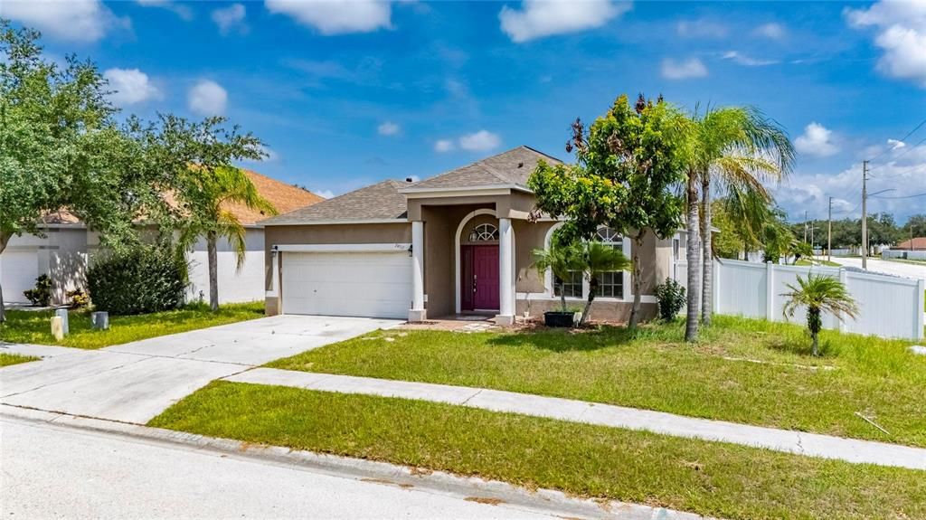 For Sale: $443,950 (4 beds, 2 baths, 1946 Square Feet)