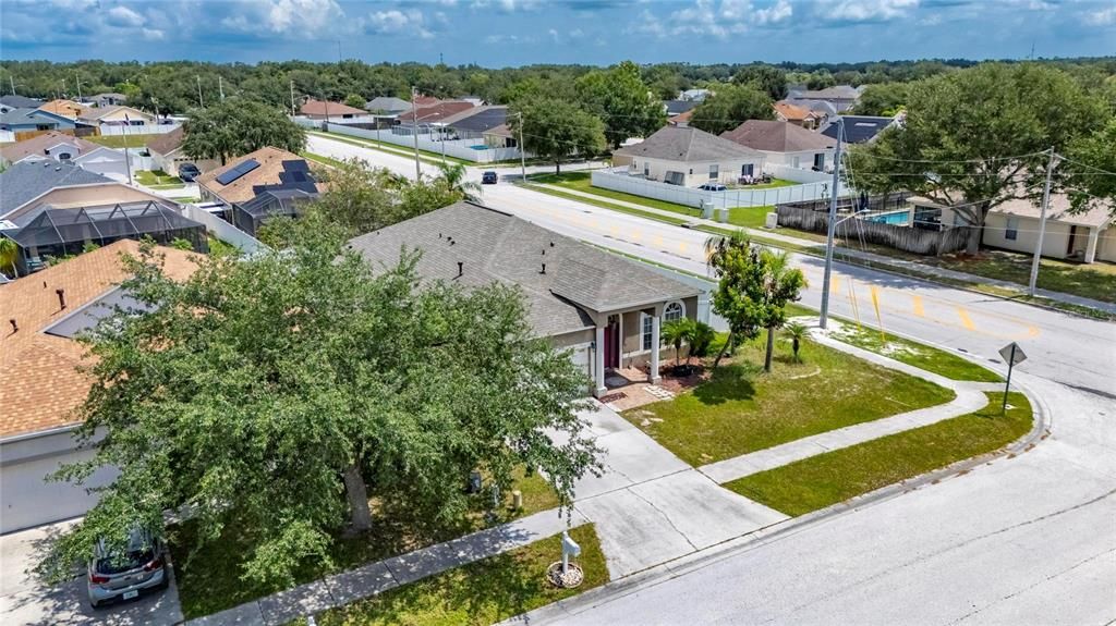 For Sale: $443,950 (4 beds, 2 baths, 1946 Square Feet)