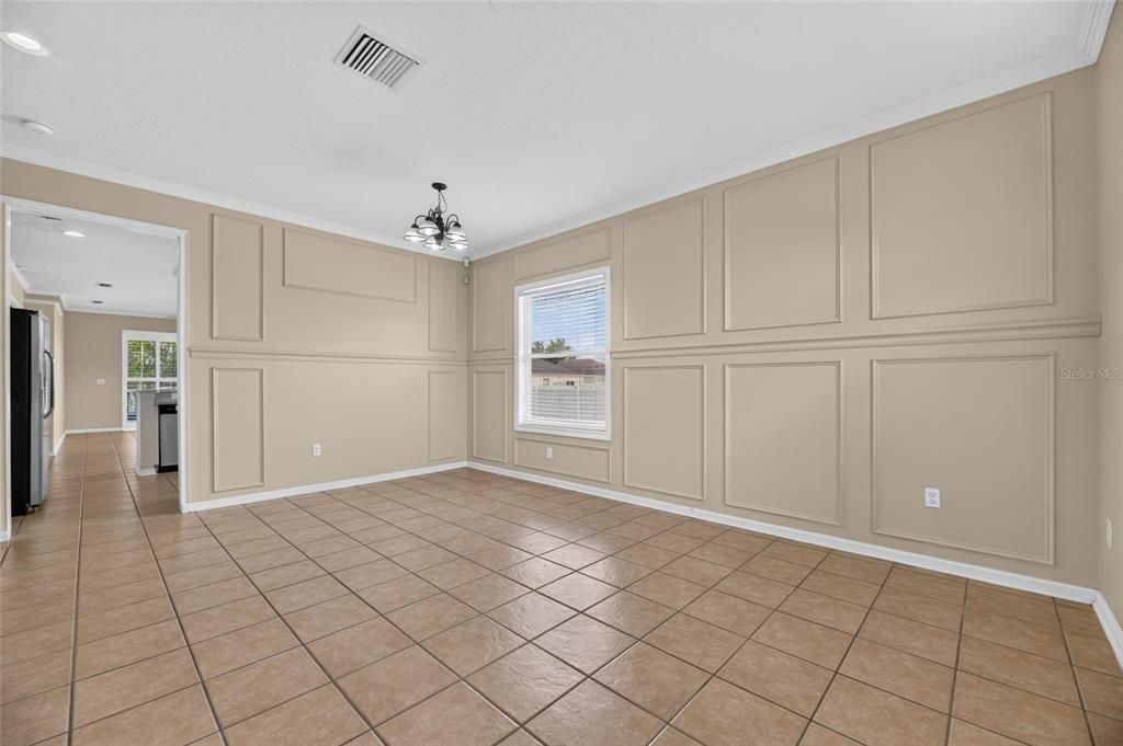 For Sale: $443,950 (4 beds, 2 baths, 1946 Square Feet)