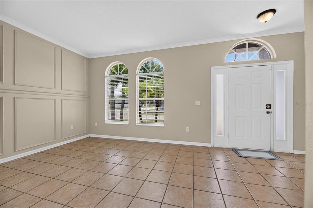 For Sale: $443,950 (4 beds, 2 baths, 1946 Square Feet)