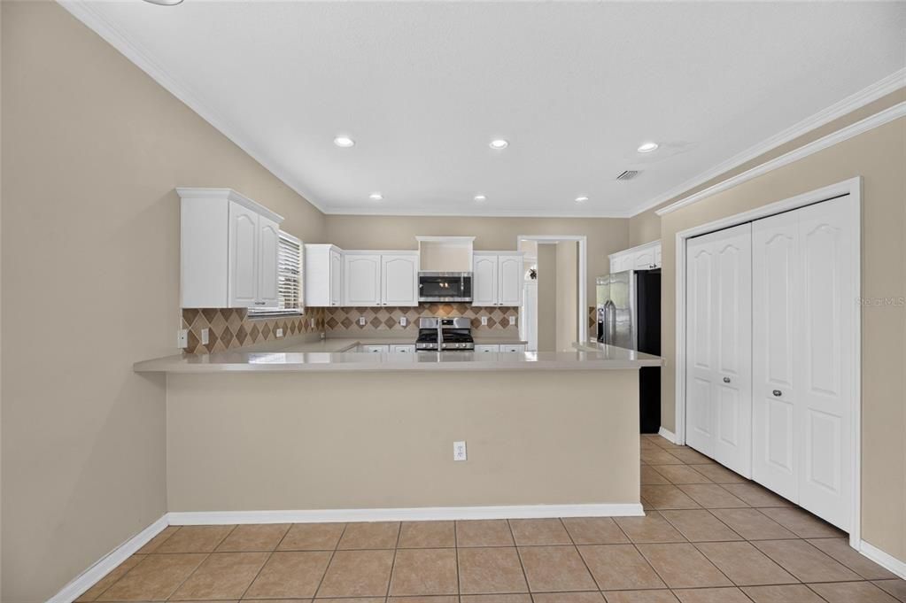 For Sale: $443,950 (4 beds, 2 baths, 1946 Square Feet)