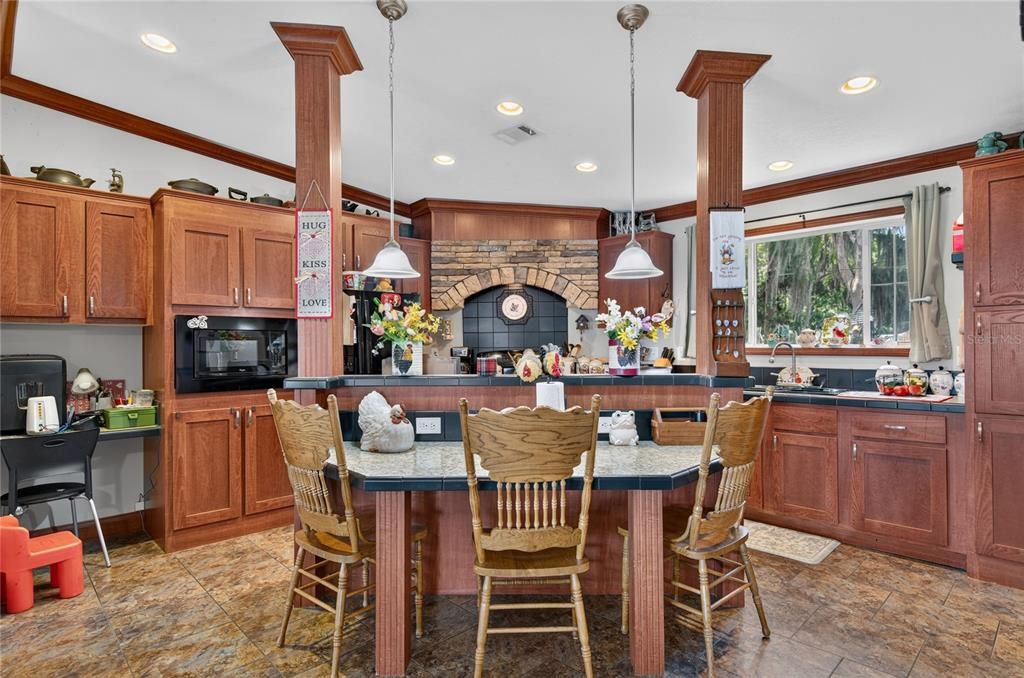 待售: $398,888 (3 贝兹, 2 浴室, 1800 平方英尺)
