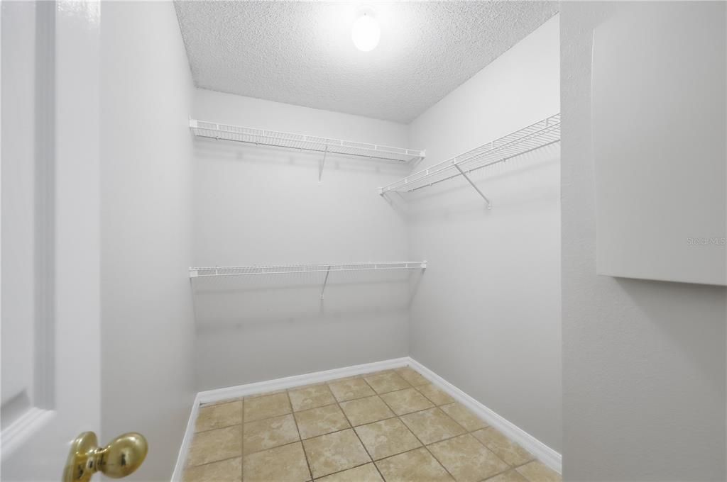 For Sale: $345,000 (3 beds, 2 baths, 1684 Square Feet)
