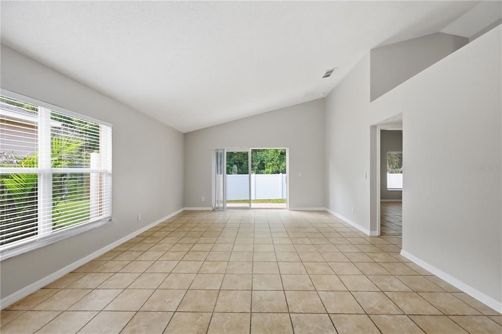 For Sale: $345,000 (3 beds, 2 baths, 1684 Square Feet)