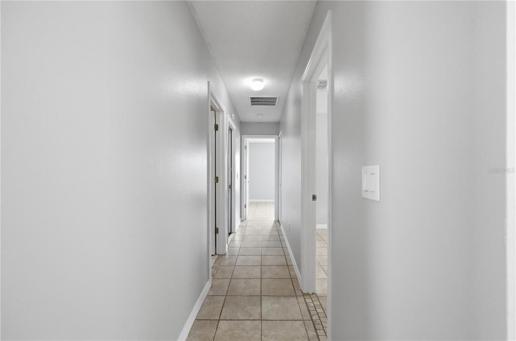 For Sale: $345,000 (3 beds, 2 baths, 1684 Square Feet)