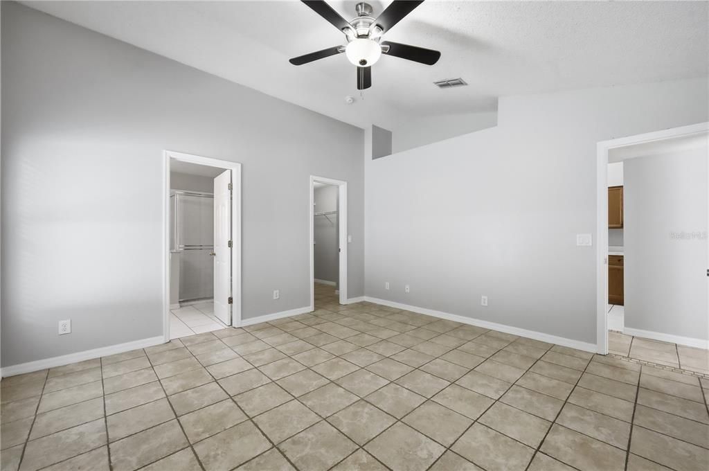 For Sale: $345,000 (3 beds, 2 baths, 1684 Square Feet)