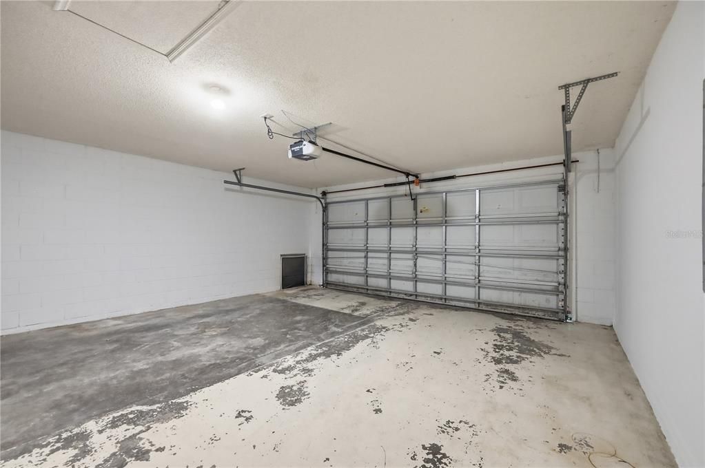 For Sale: $345,000 (3 beds, 2 baths, 1684 Square Feet)