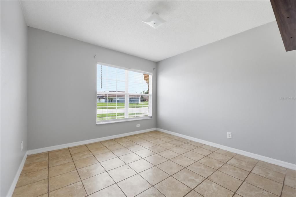 For Sale: $345,000 (3 beds, 2 baths, 1684 Square Feet)