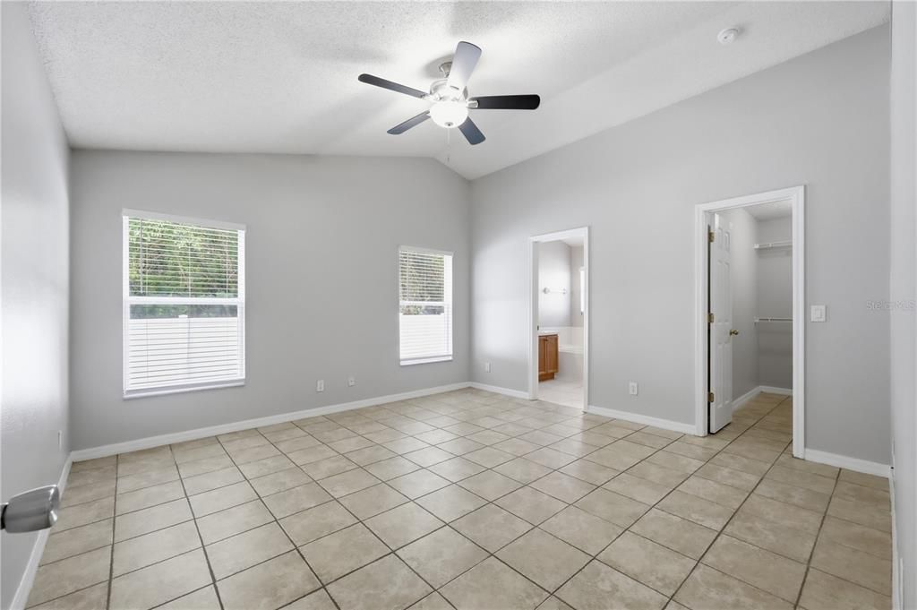 For Sale: $345,000 (3 beds, 2 baths, 1684 Square Feet)