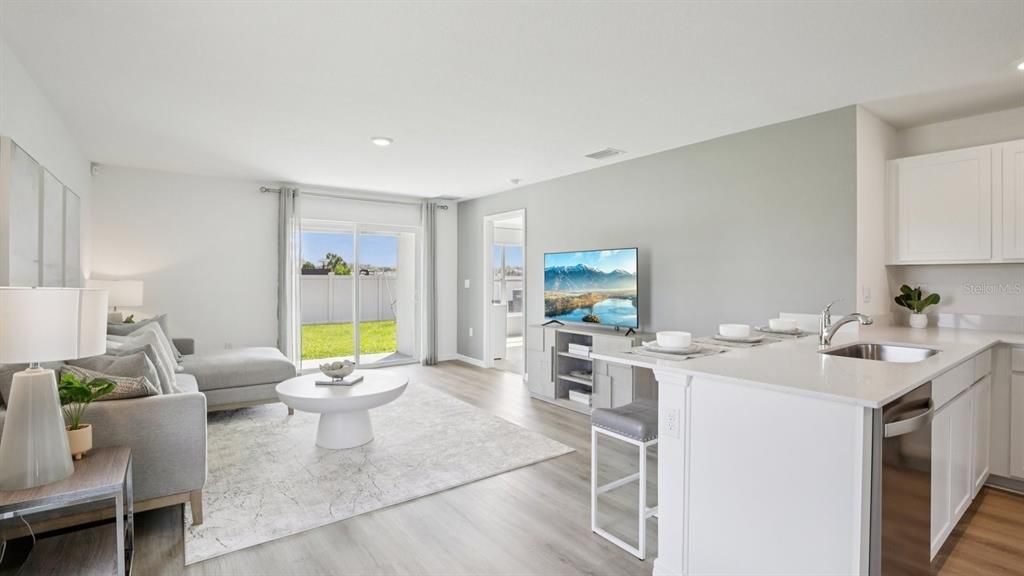 For Sale: $323,000 (3 beds, 2 baths, 1560 Square Feet)