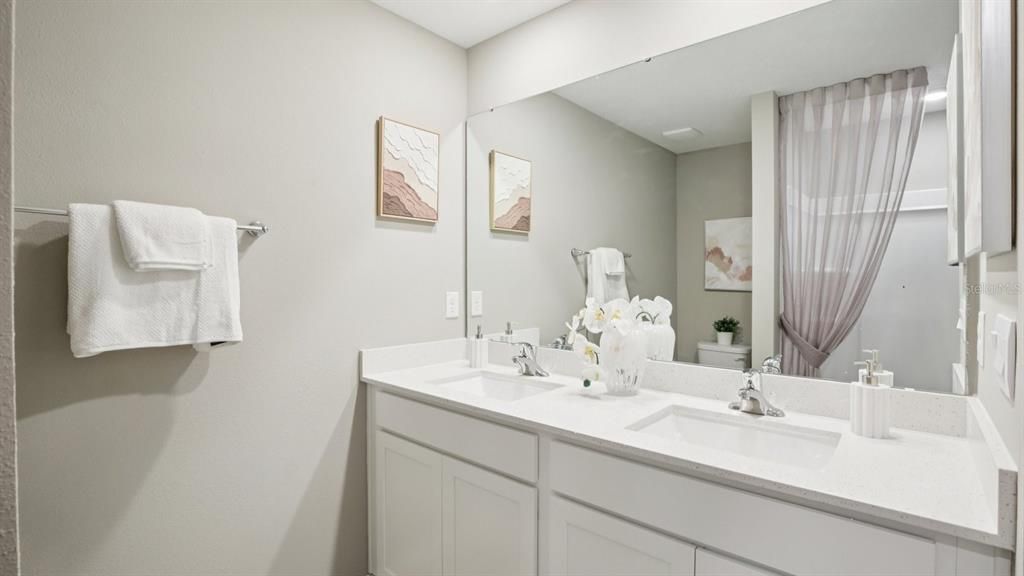 For Sale: $323,000 (3 beds, 2 baths, 1560 Square Feet)