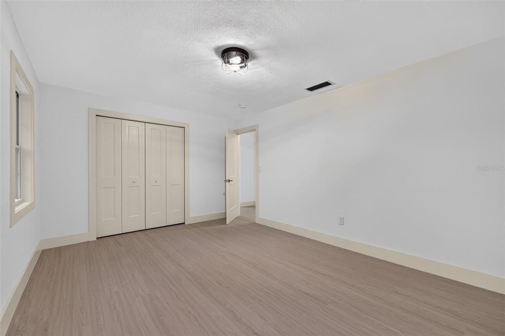 For Sale: $879,000 (3 beds, 2 baths, 1652 Square Feet)