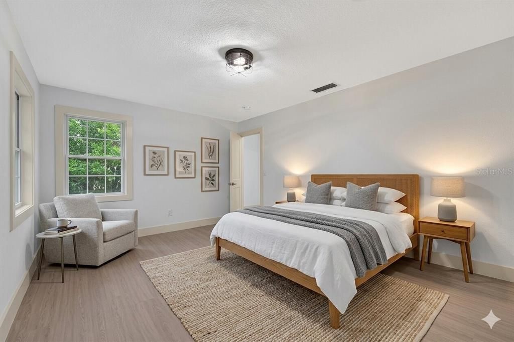 For Sale: $879,000 (3 beds, 2 baths, 1652 Square Feet)