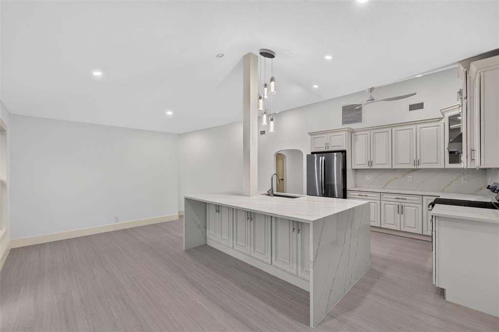 For Sale: $879,000 (3 beds, 2 baths, 1652 Square Feet)
